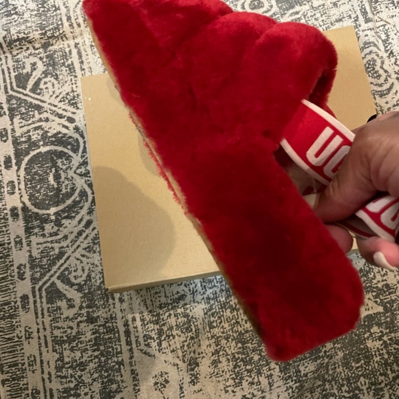 UGG Fluff Slide - Picture 3 of 6